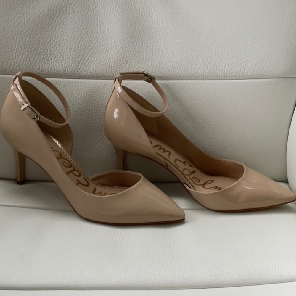 Size 7 tan patent heel